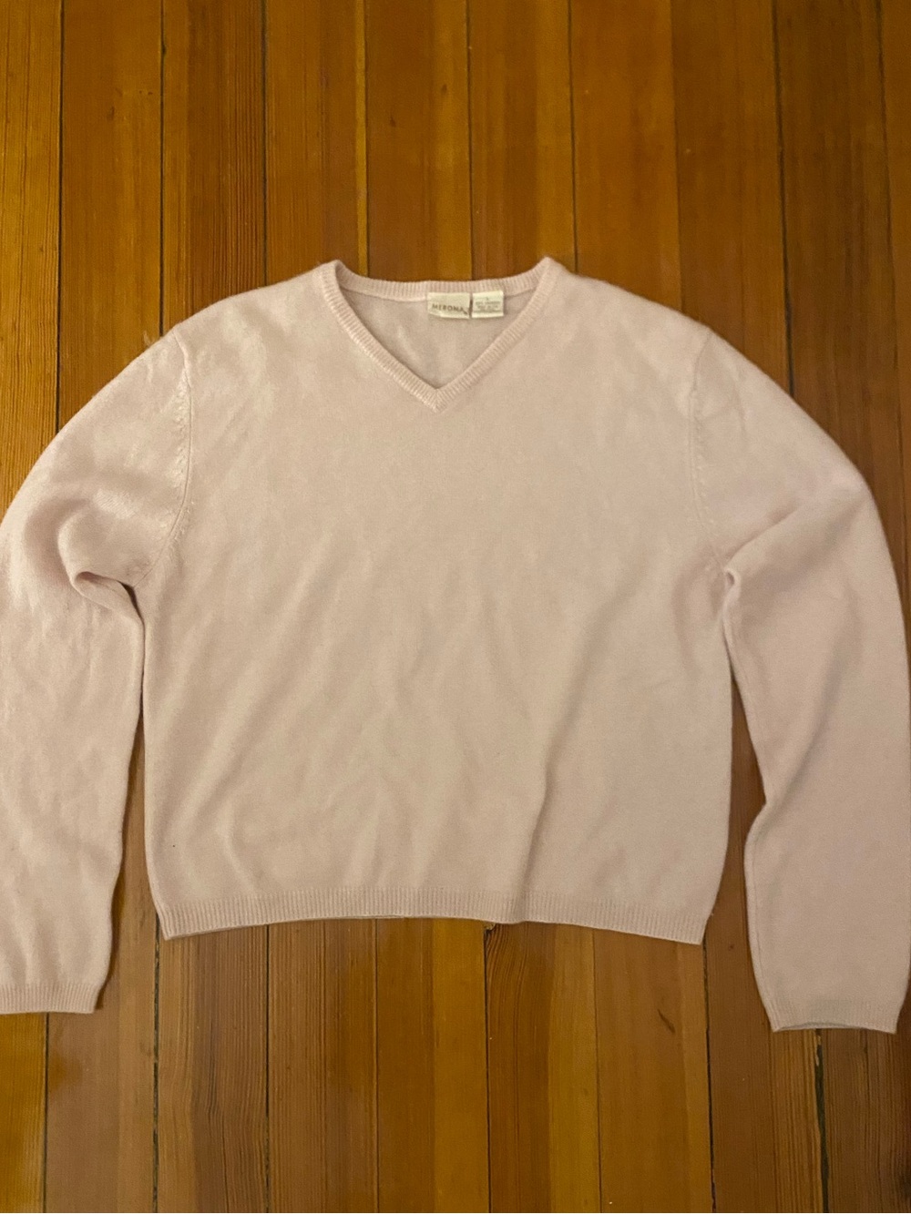Cashmere Light Pink V-Neck Sweater - Picture 5 of 5